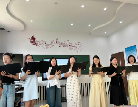 【卓越团队】在音符间探寻教学智慧——我校音乐组开展读书分享活动