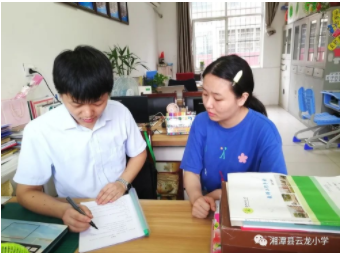 【党员风采】十月党员之星——陈聪祥老师