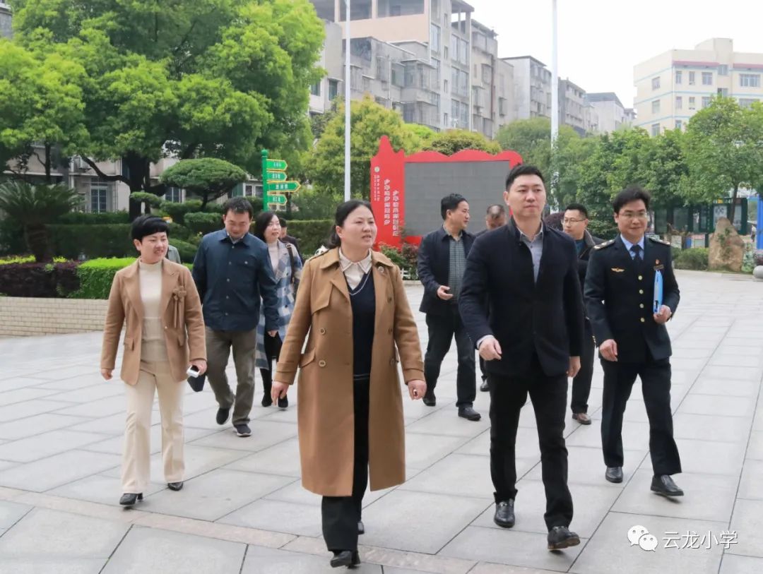 湘潭县副县长肖睿莅临我校指导工作